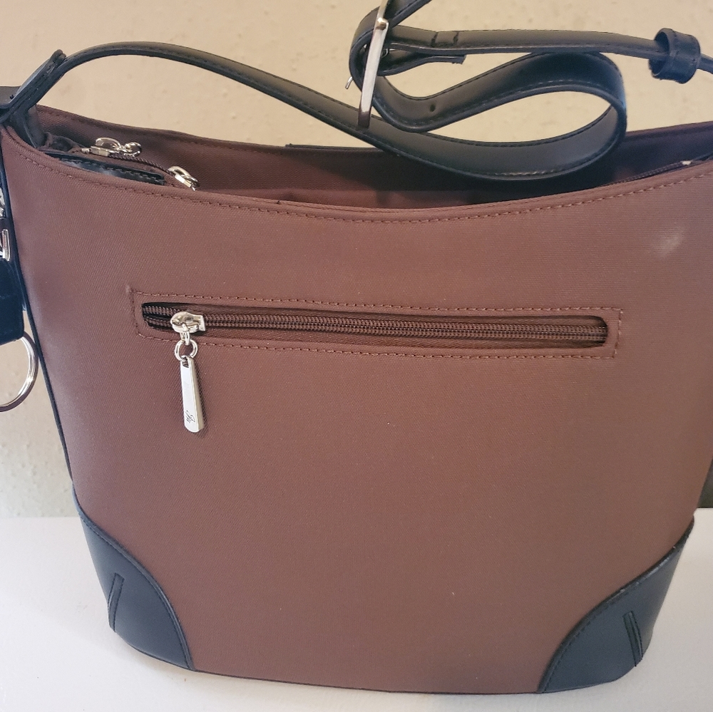 Beautiful Joy Mangano purse ( Pre-owned)